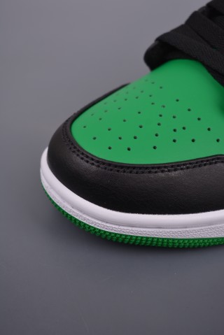 Air Jordan 1 Low 'Black / Green' view 6
