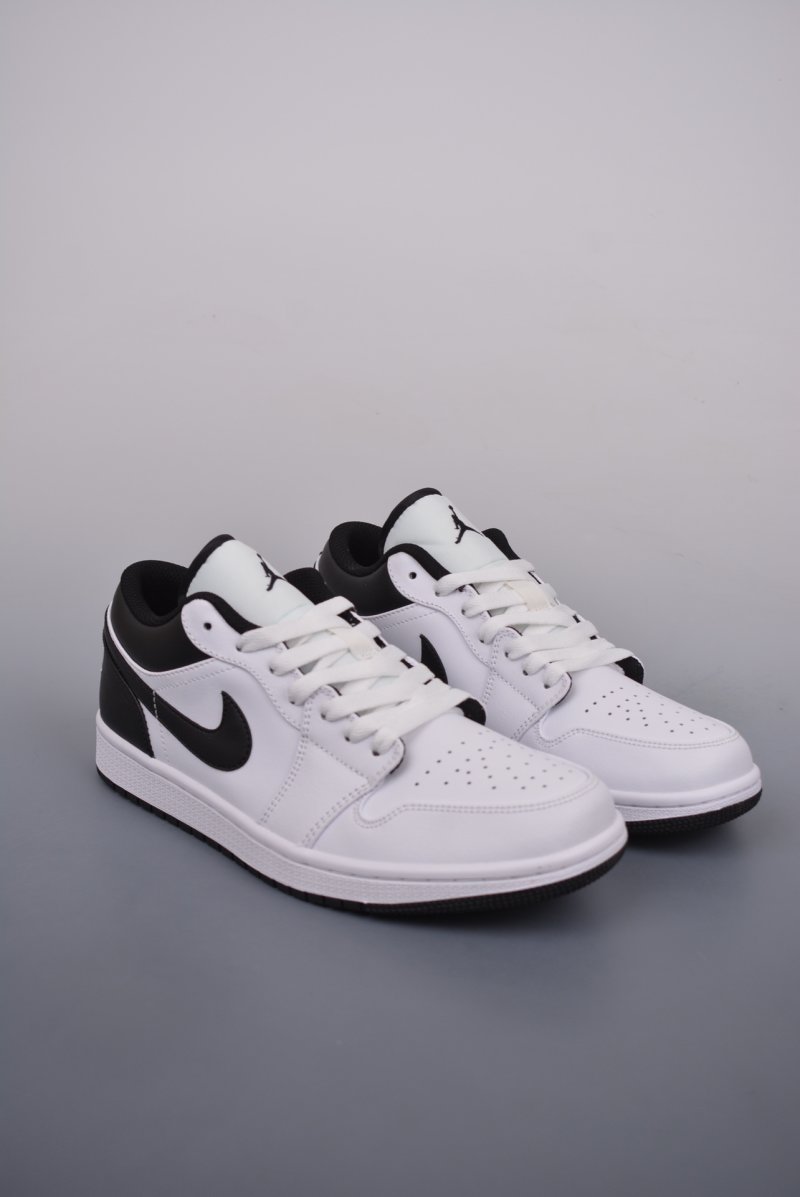 Air Jordan 1 Low 'Black / White'
