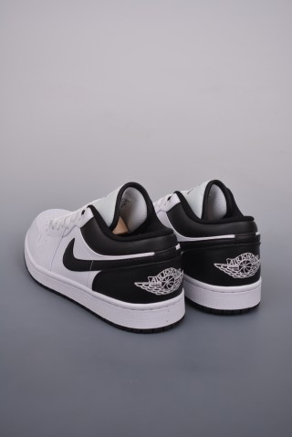 Air Jordan 1 Low 'Black / White' view 2