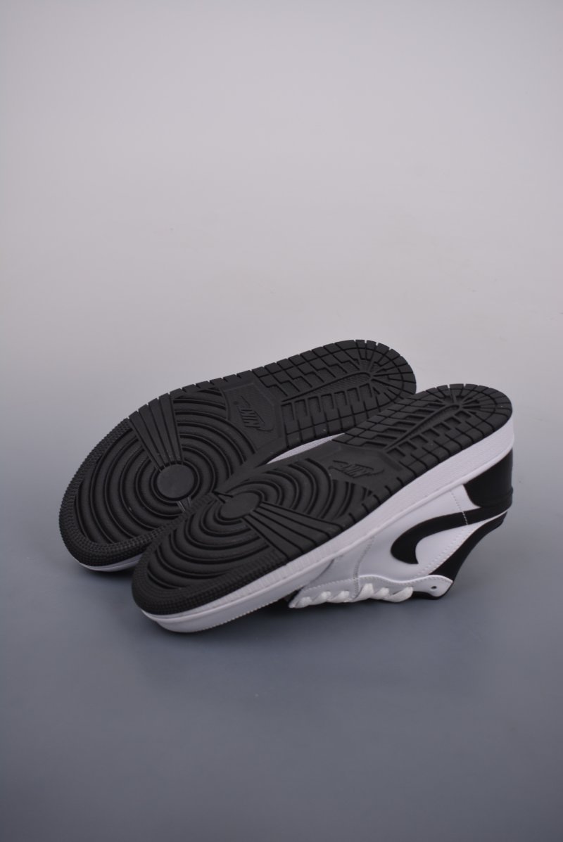 Air Jordan 1 Low 'Black / White' view