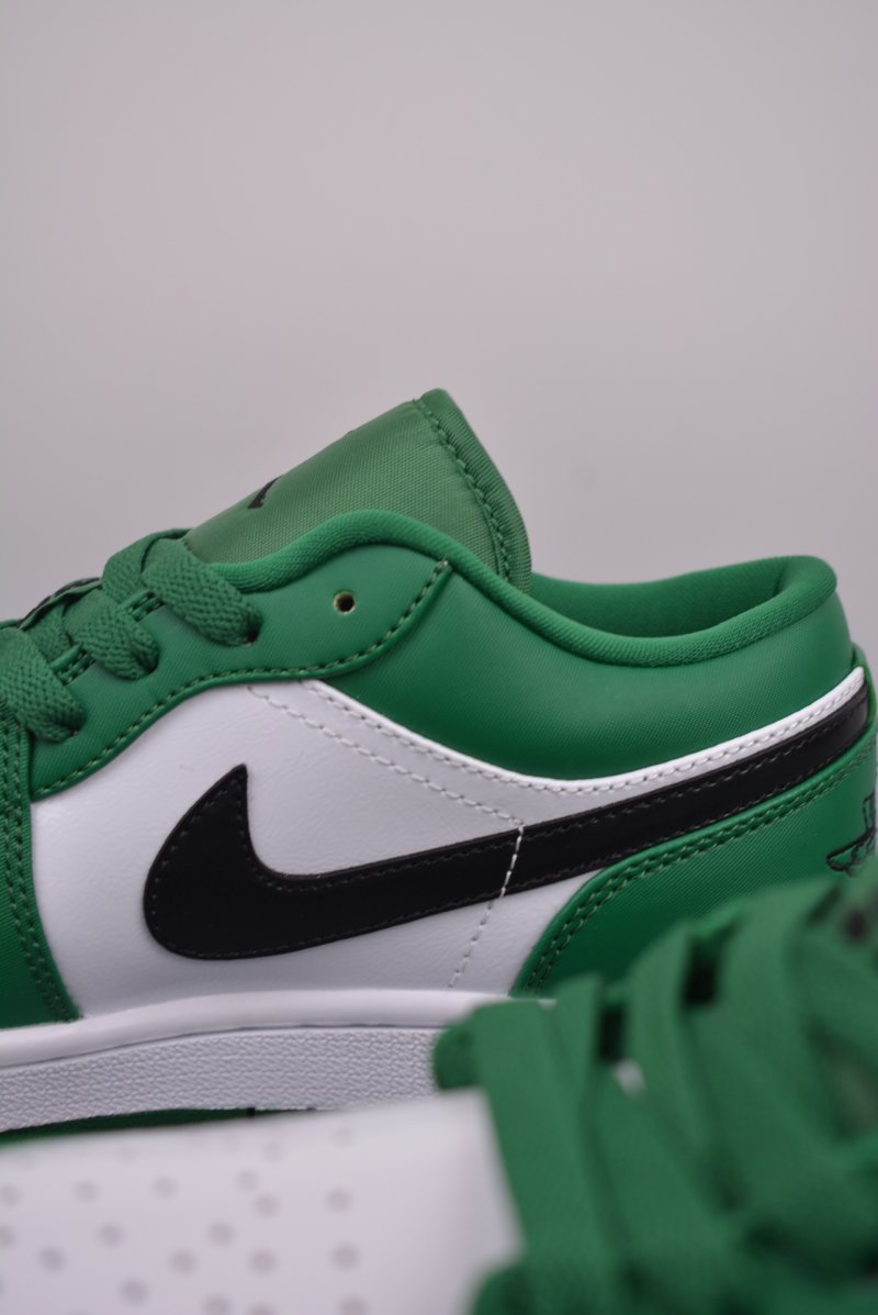 Air Jordan 1 Low 'White / Green' view