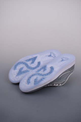 Air Jordan 1 Low 'Metallic Silver' view 3
