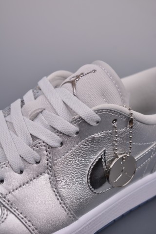 Air Jordan 1 Low 'Metallic Silver' view 7