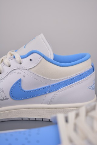 Air Jordan 1 Low 'White / Blue' view 8