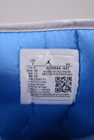 Air Jordan 1 Low view 8