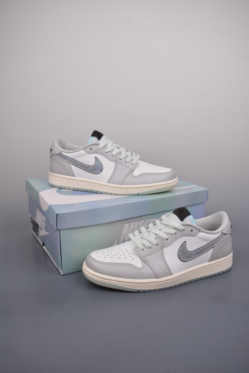 Air Jordan 1 Low 'White / Grey' view