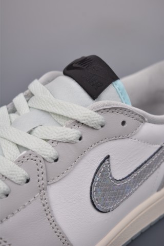 Air Jordan 1 Low 'White / Grey' view 7