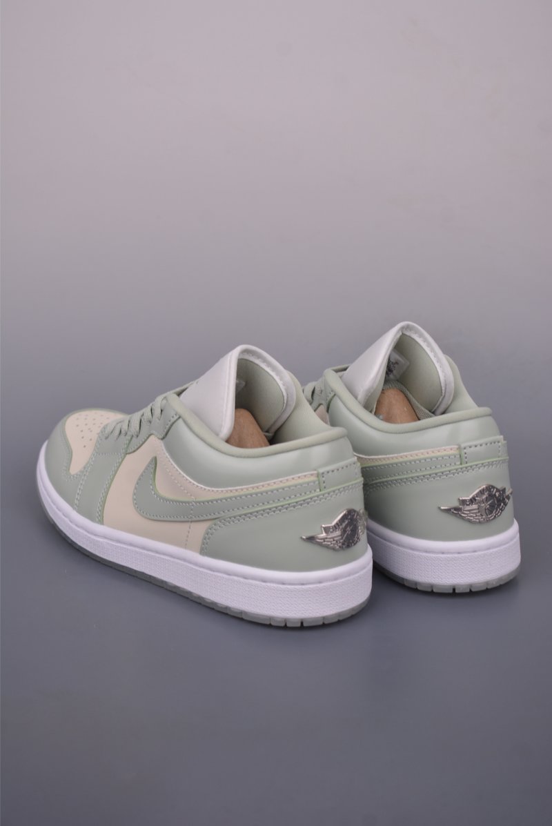 Air Jordan 1 Low 'Amber Green' view