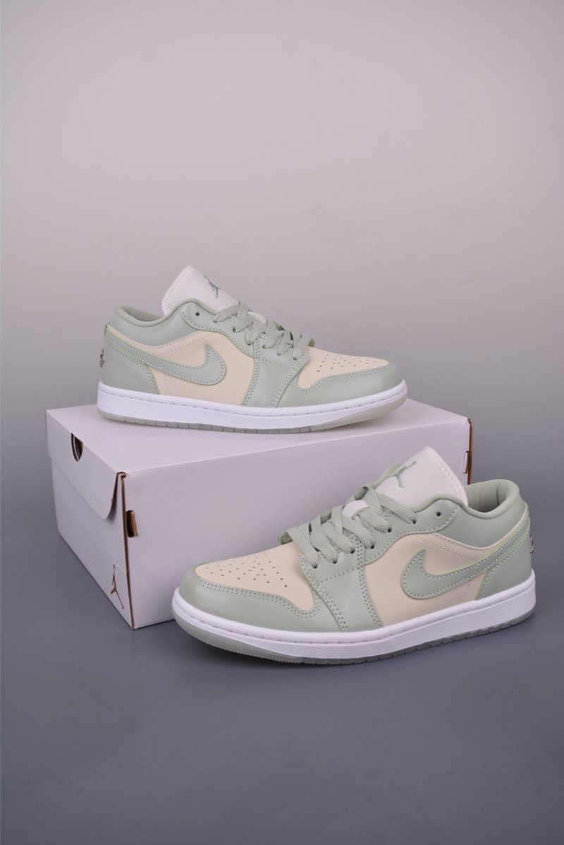 Air Jordan 1 Low 'Amber Green' view