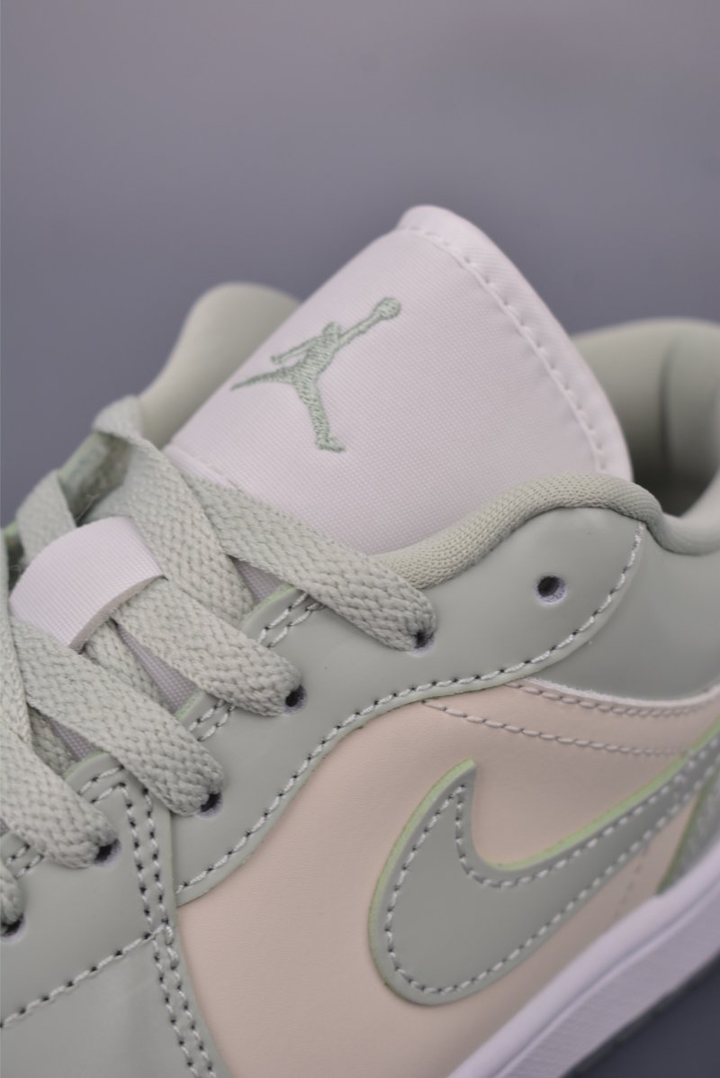 Air Jordan 1 Low 'Amber Green' view