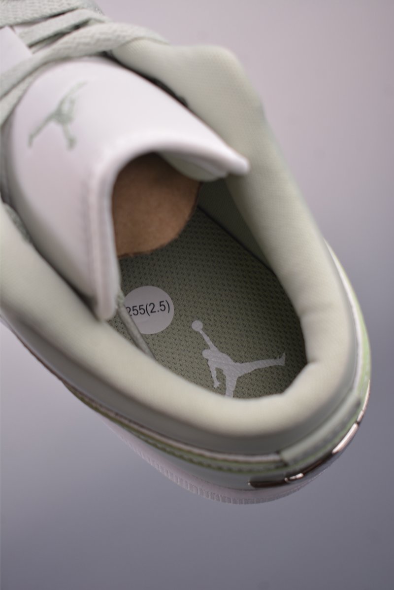 Air Jordan 1 Low 'Amber Green' view