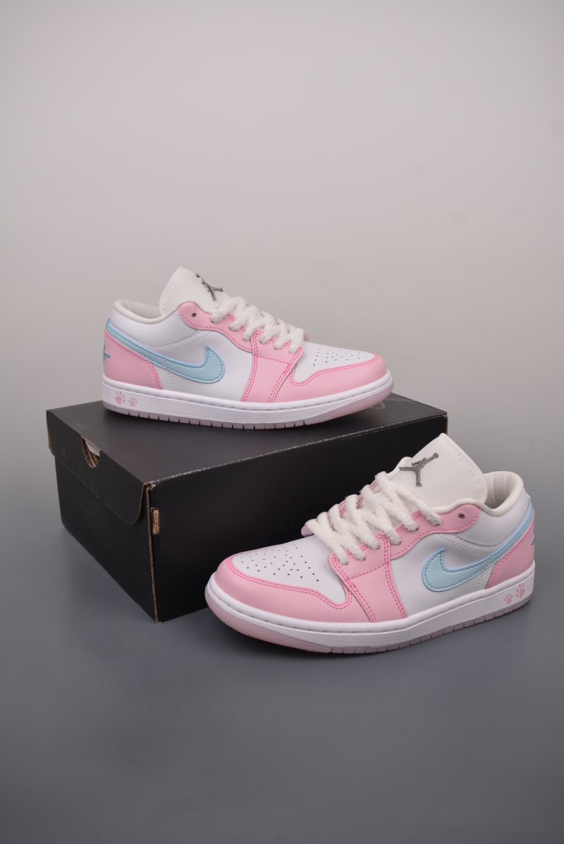 Air Jordan 1 Low 'Ice Cream Blue / Pink' view