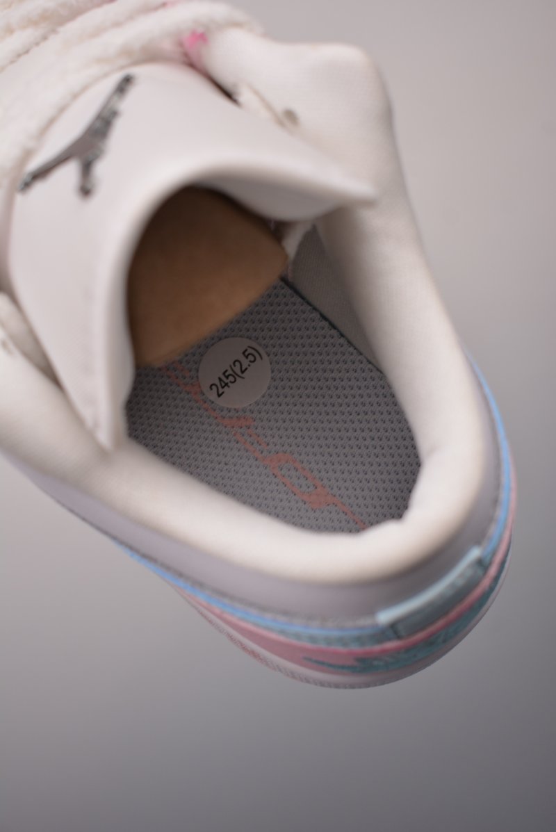 Air Jordan 1 Low 'Ice Cream Blue / Pink' view