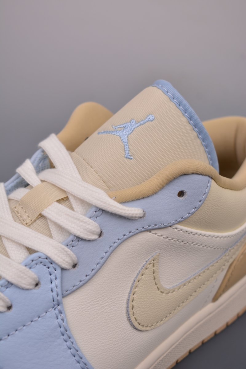 Air Jordan 1 Low 'White / Brown' view