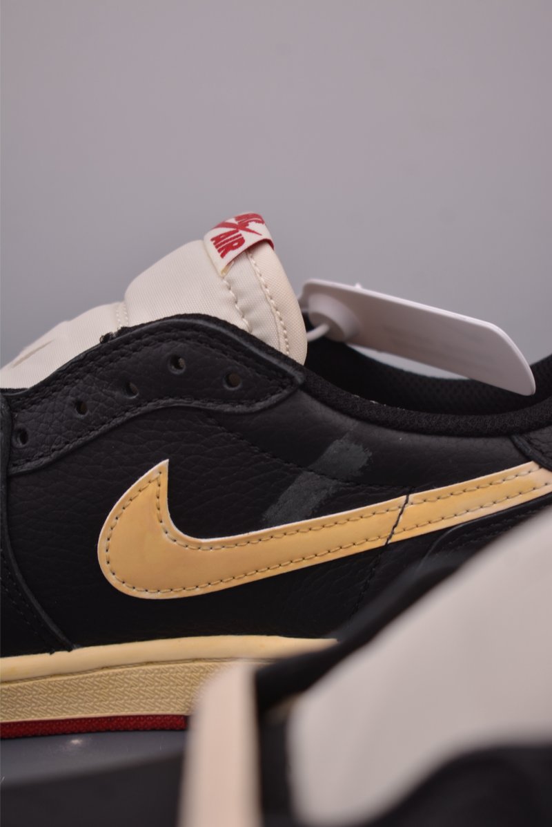 Air Jordan 1 Low 'White / Black / Red' view