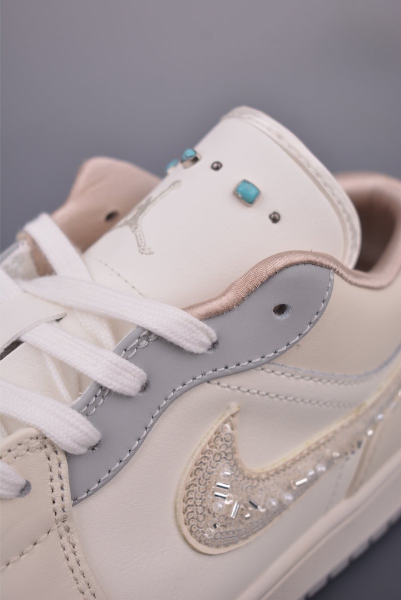 Air Jordan 1 Low 'Haze Pearl' view