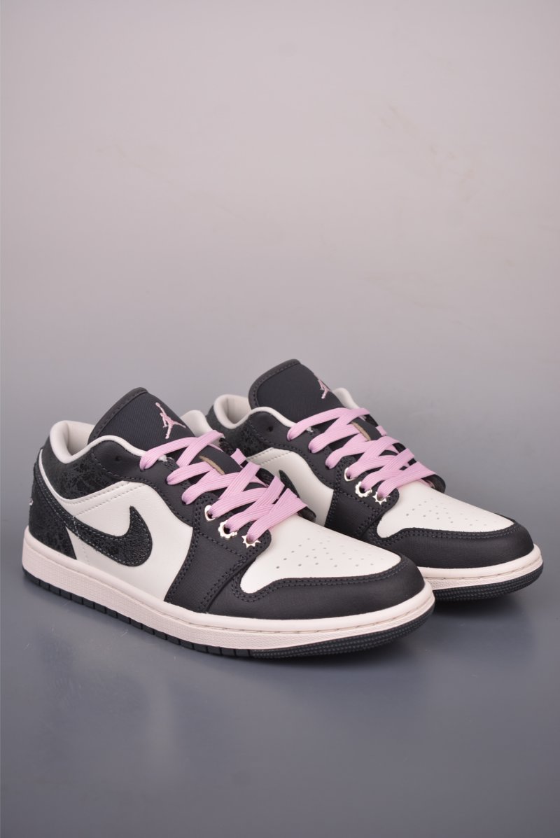 Air Jordan 1 Low 'Carbon Black'