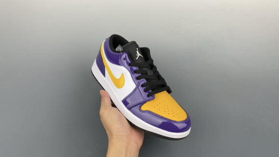 Air Jordan 1 Low 'Purple / Gold' video
