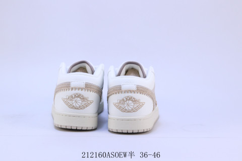 Air Jordan 1 Low view 3