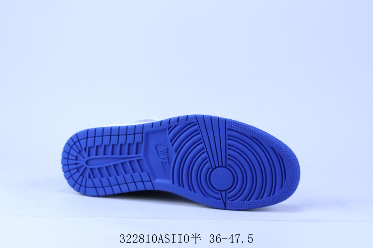Air Jordan 1 High view
