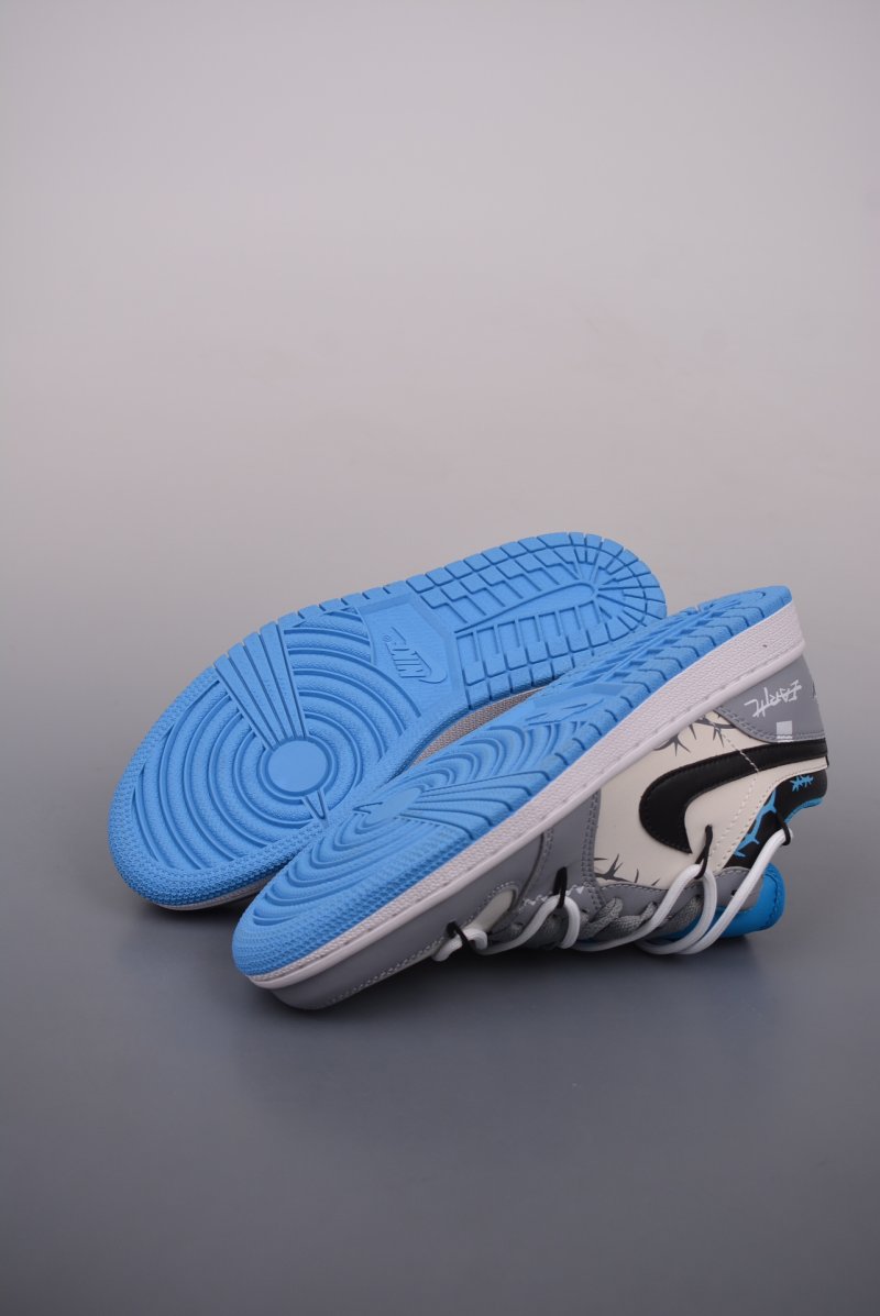 Air Jordan 1 Low view