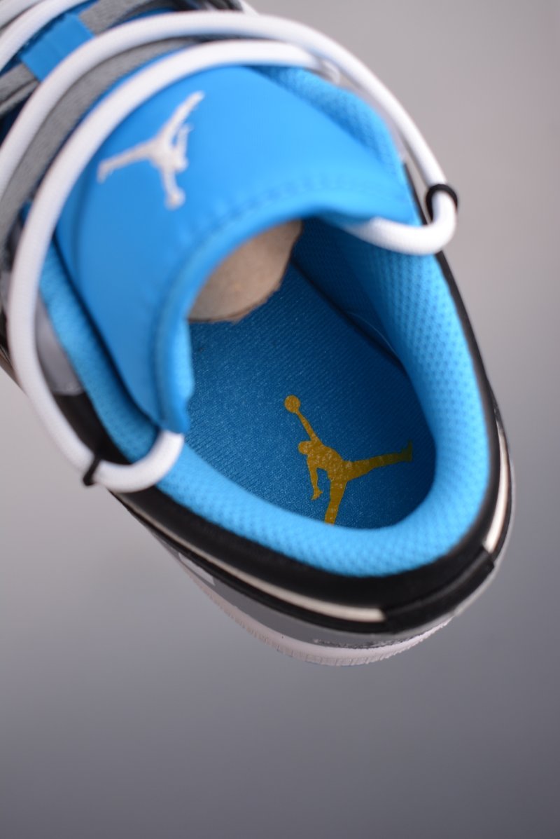 Air Jordan 1 Low view
