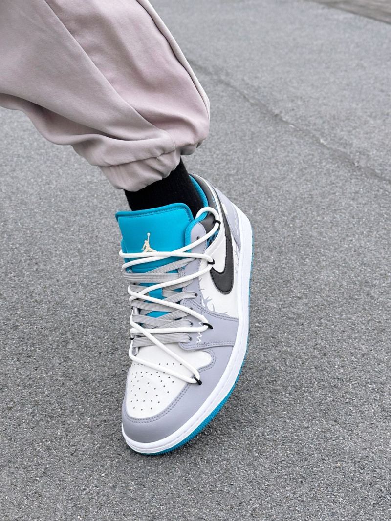 Air Jordan 1 Low view