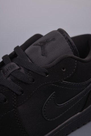 Air Jordan 1 Low 'Black' view 7