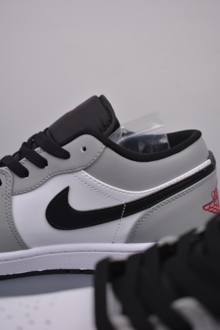 Air Jordan 1 Low view 8