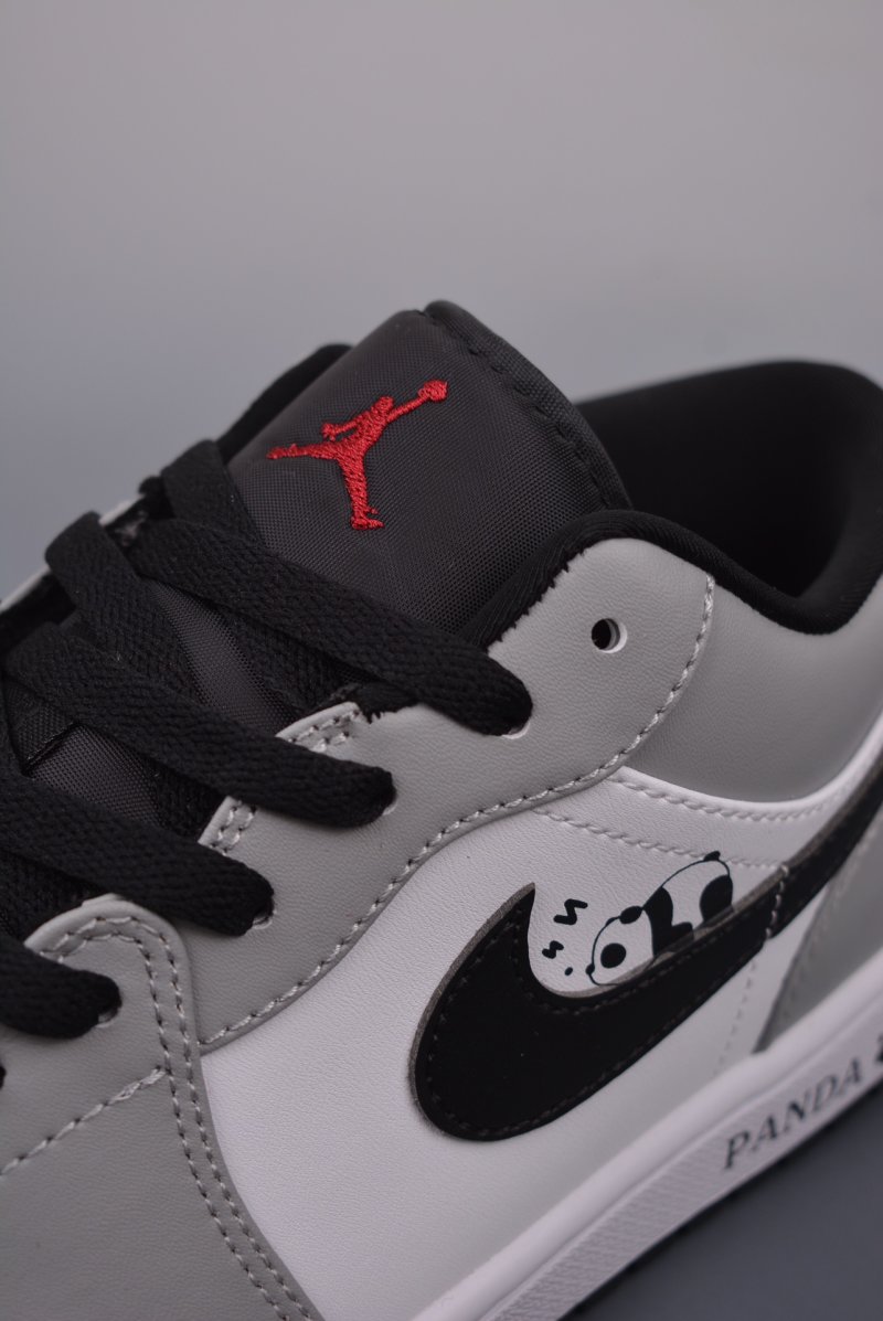 Air Jordan 1 Low view