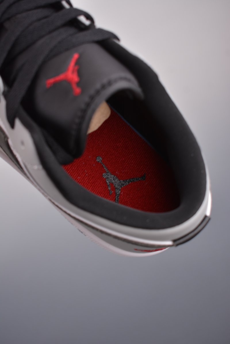Air Jordan 1 Low view