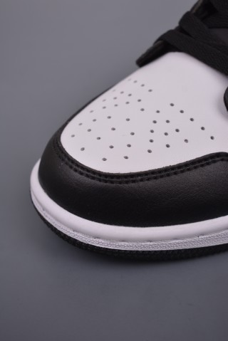 Air Jordan 1 Low view 6