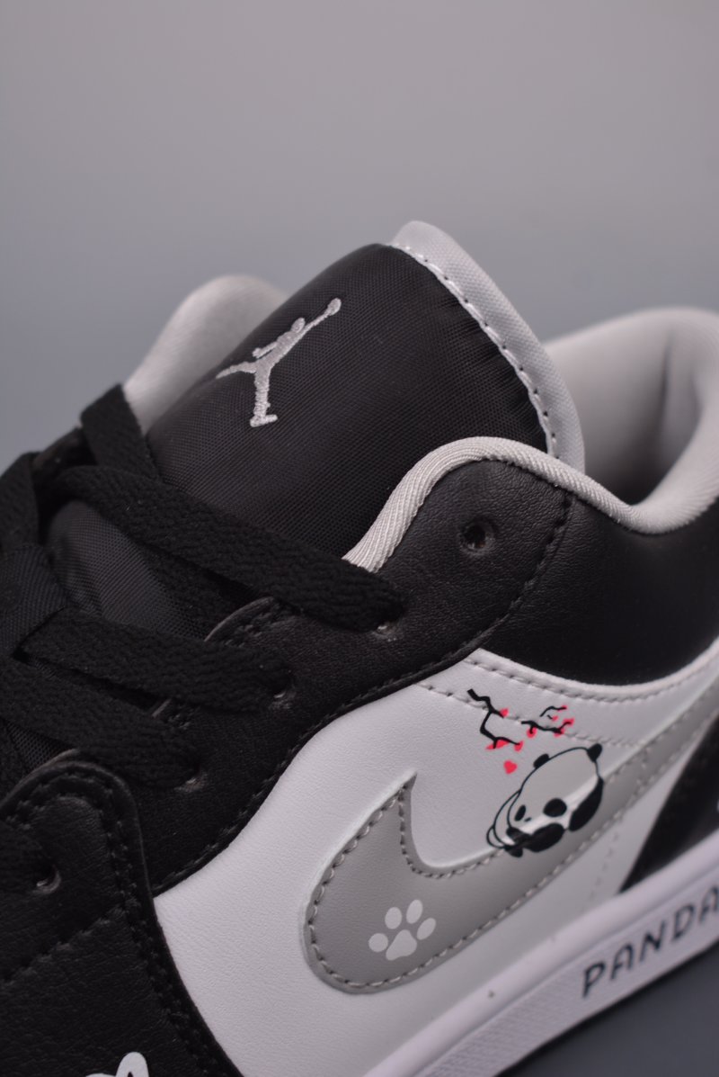 Air Jordan 1 Low view