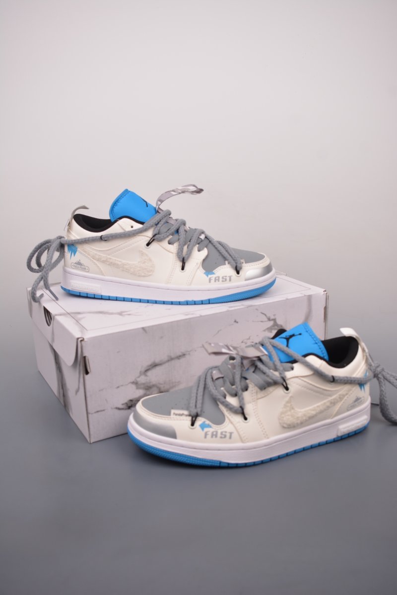 Air Jordan 1 Low view