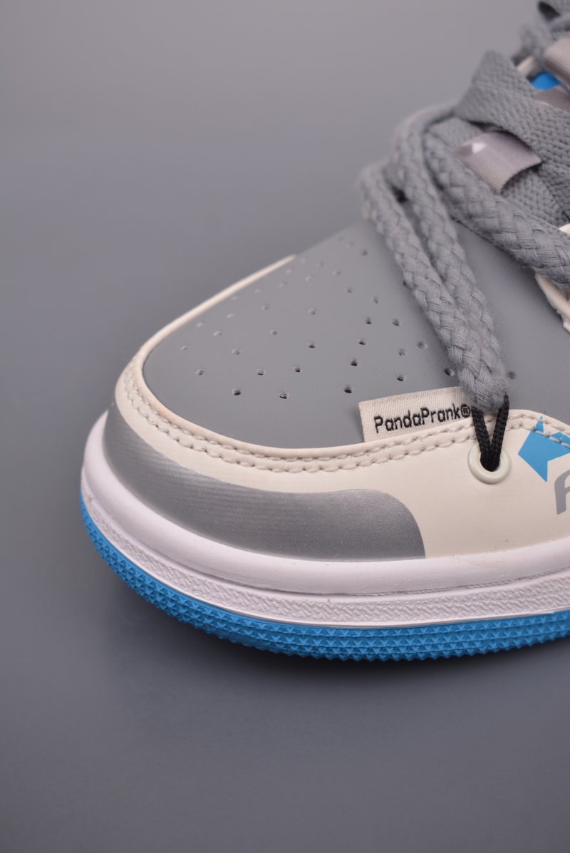 Air Jordan 1 Low view