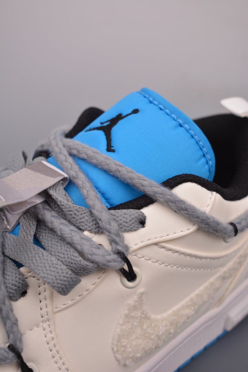 Air Jordan 1 Low view