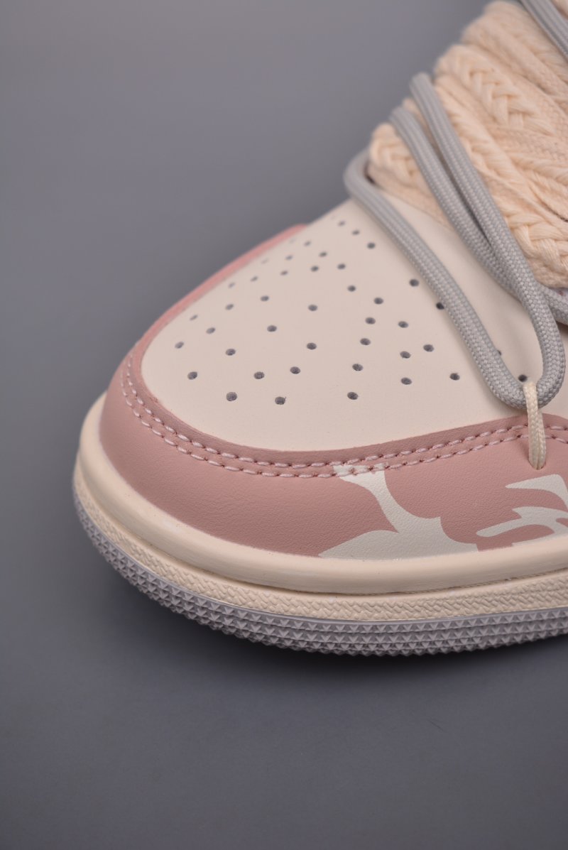 Air Jordan 1 Low view