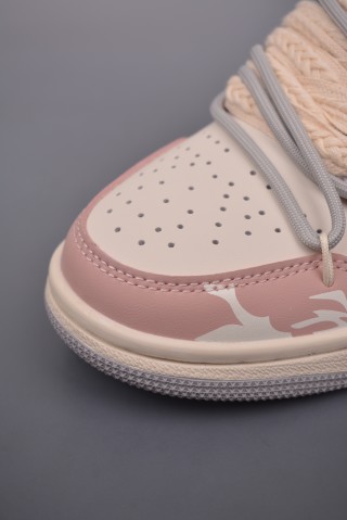 Air Jordan 1 Low view 6