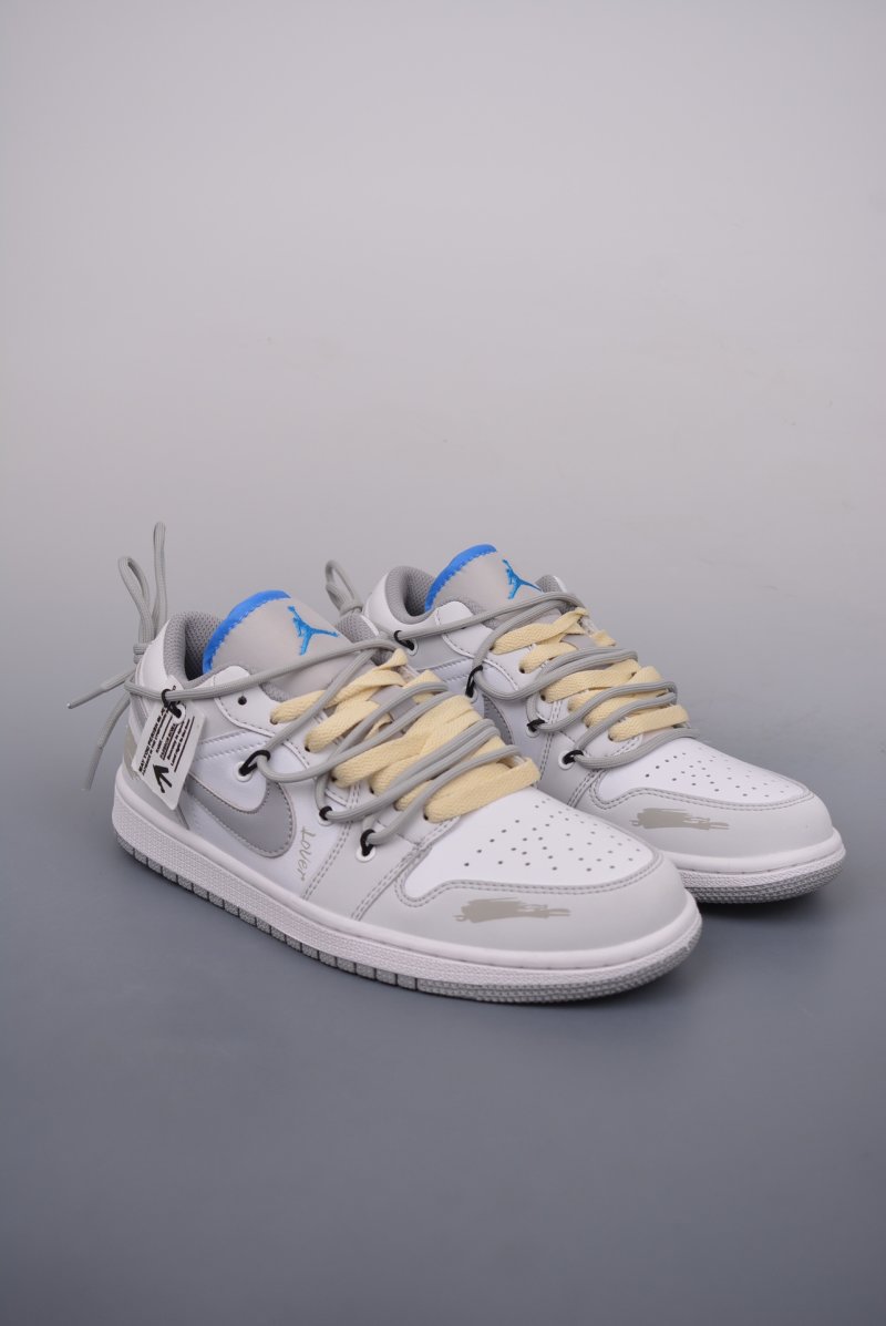Air Jordan 1 Low view