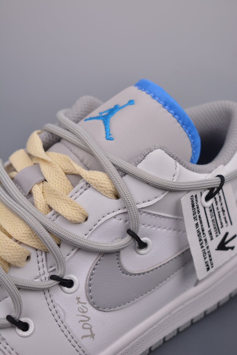 Air Jordan 1 Low view