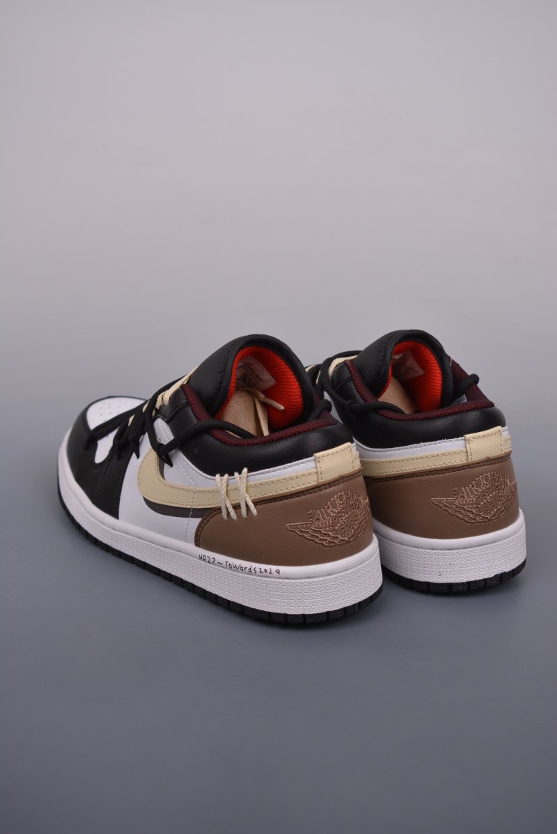 Air Jordan 1 Low view