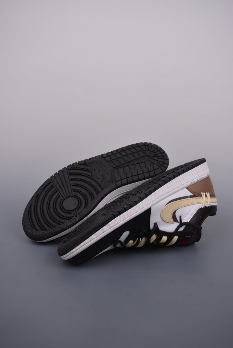 Air Jordan 1 Low view
