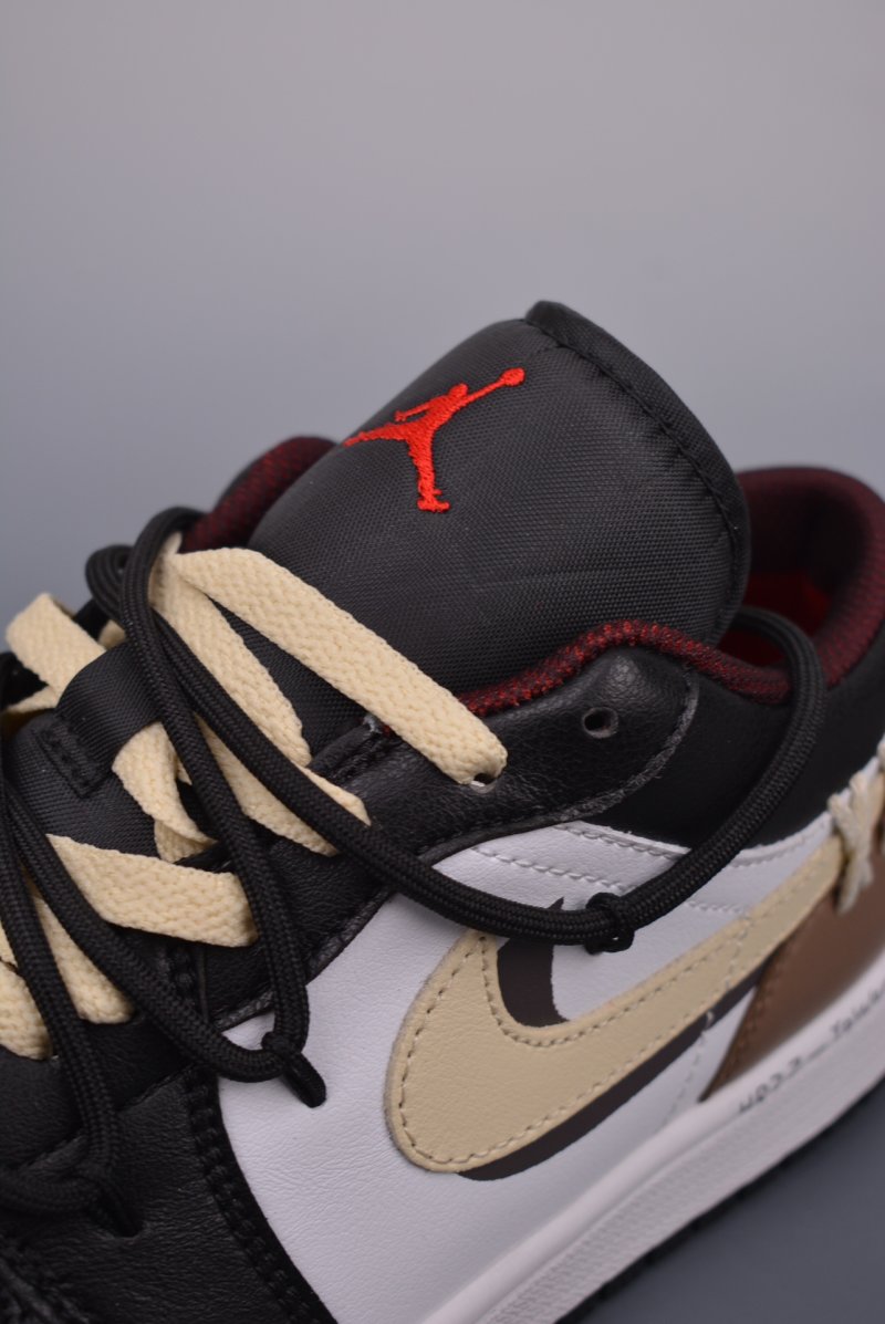 Air Jordan 1 Low view
