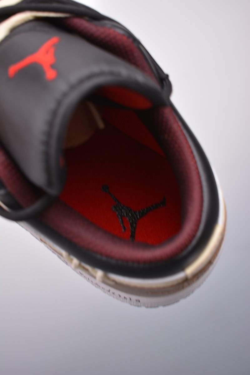 Air Jordan 1 Low view