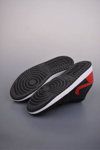 Air Jordan 1 Low 'Black / Red' view 3