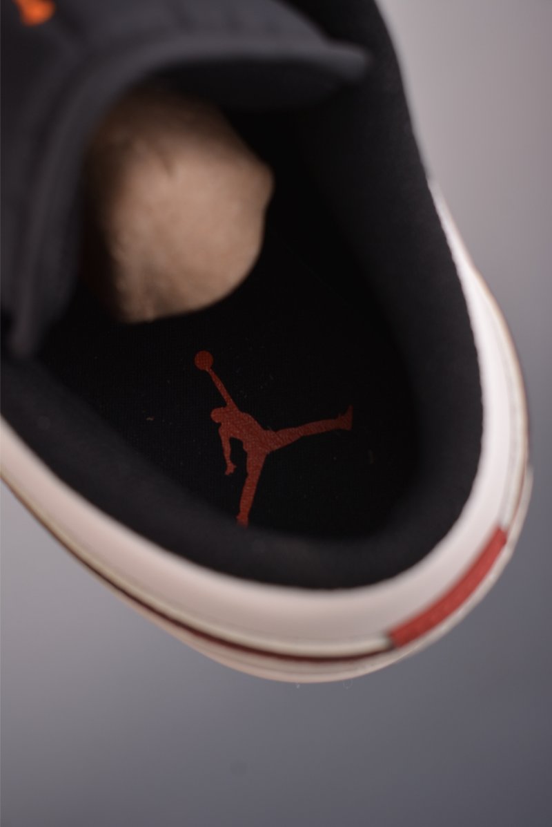 Air Jordan 1 Low 'White / Red' view
