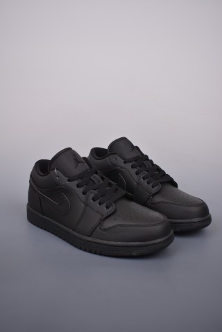 Air Jordan 1 Low 'Black' view 1