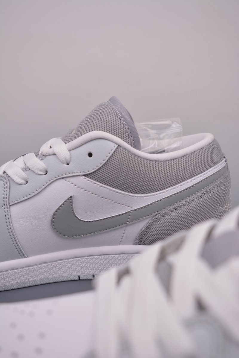 Air Jordan 1 Low 'White / Grey' view