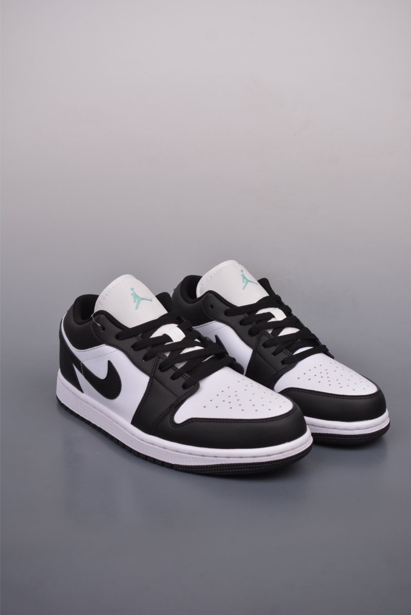 Air Jordan 1 Low 'Panda'