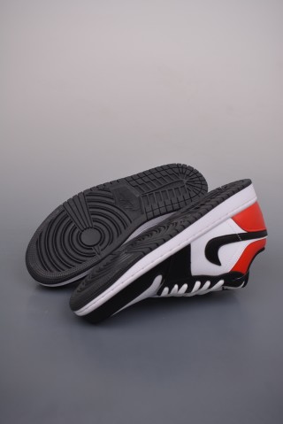 Air Jordan 1 Low 'Black / Red' view 3